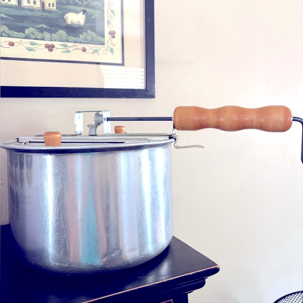 Whirley Pop popcorn popper. Stovetop. Vintage. Aluminum. Wood handle.